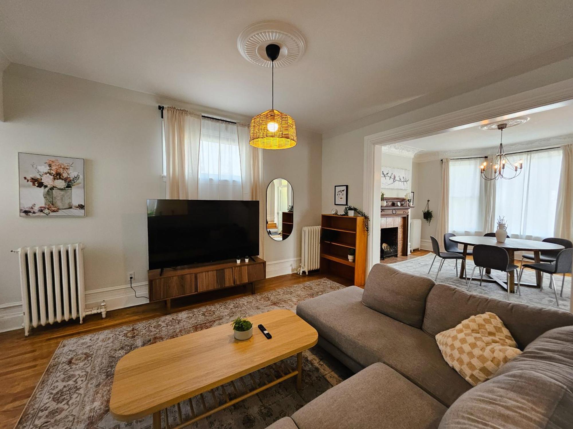 Ottawa Downtown Cozy Guesthouse מראה חיצוני תמונה