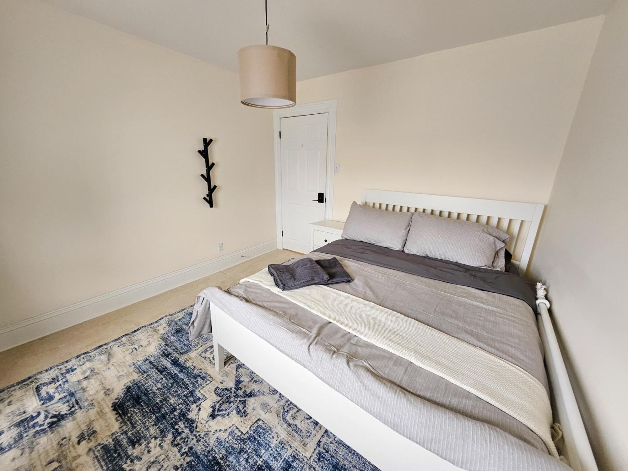 Ottawa Downtown Cozy Guesthouse מראה חיצוני תמונה