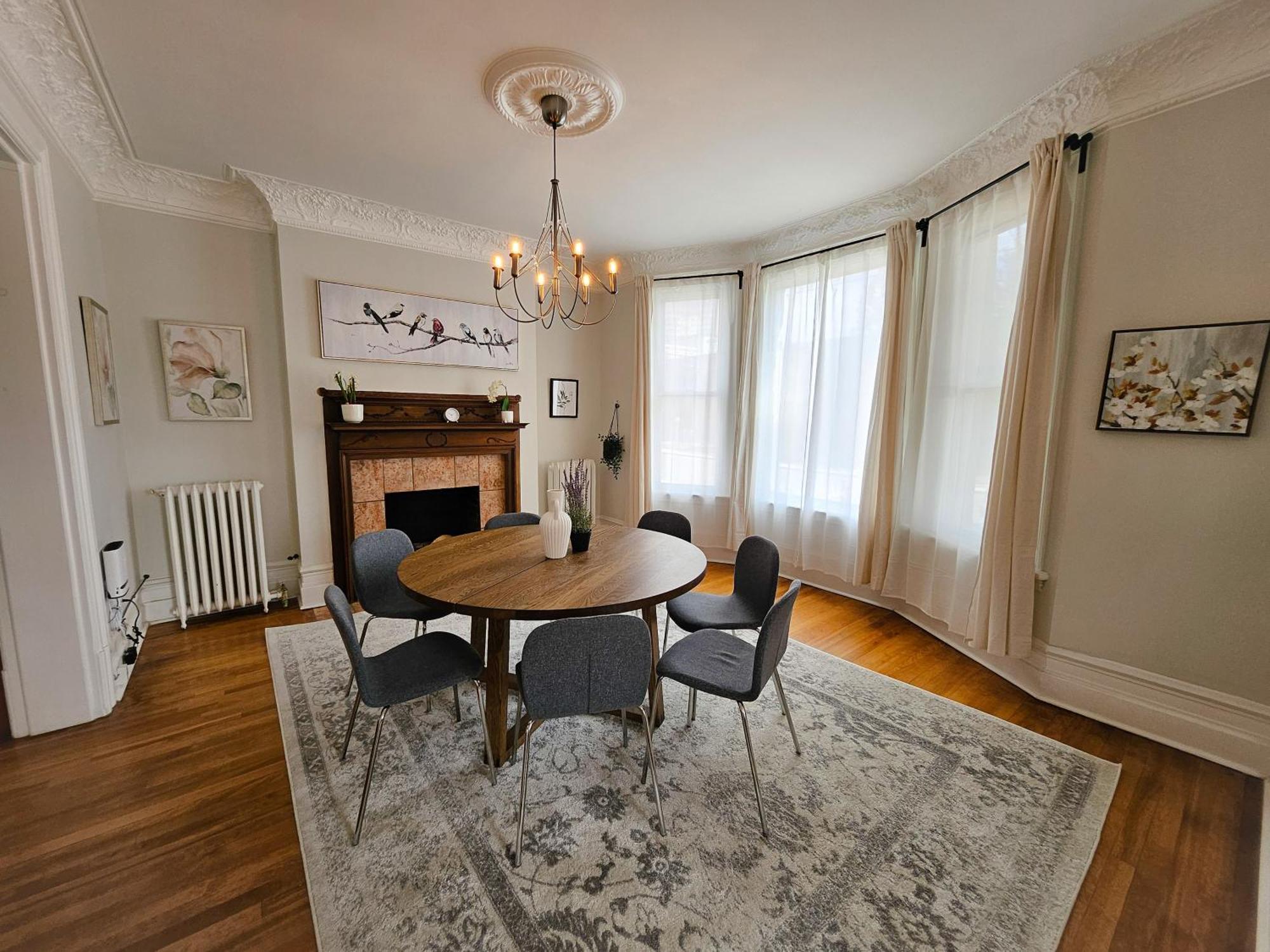 Ottawa Downtown Cozy Guesthouse מראה חיצוני תמונה